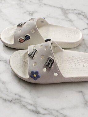 Crocs Classic Slide White Sandals Womens 7 Mens 5 Slip On Beach Pool